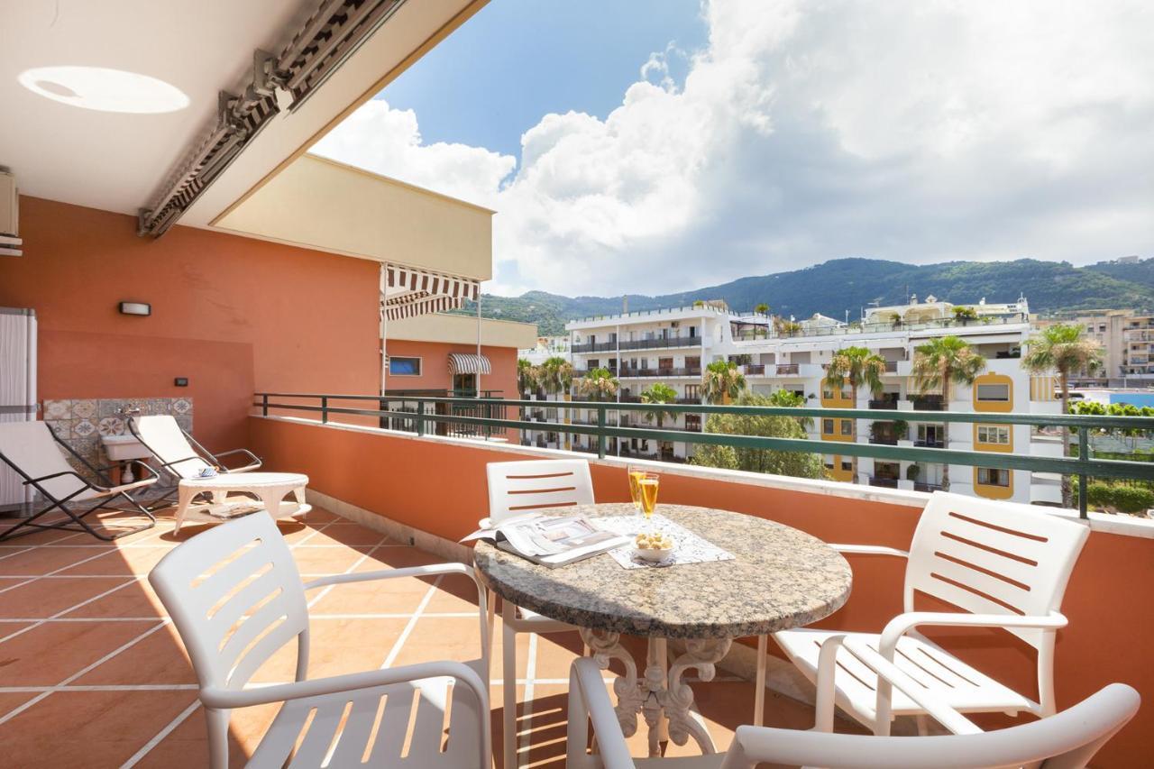 Amore Rentals - Casa Katia Sorrento Bagian luar foto