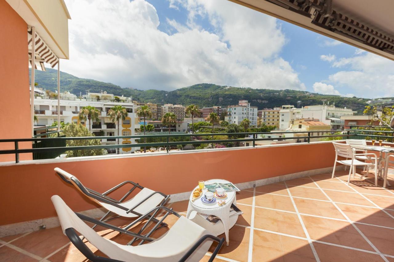 Amore Rentals - Casa Katia Sorrento Bagian luar foto