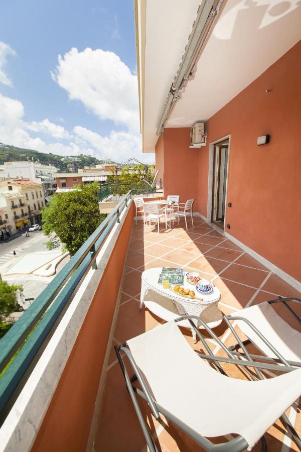 Amore Rentals - Casa Katia Sorrento Bagian luar foto